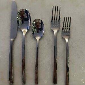 🍽️ Cambridge Service for 8 Cutlery Set